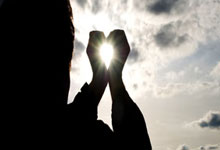 开云体育官网：[图]英联杯-范迪克破门 利物浦总比分4-1热刺进决赛.